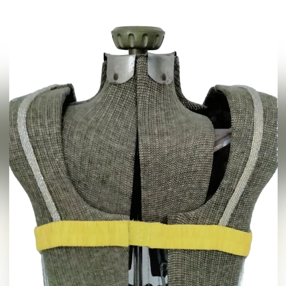 Women's Belly Dancing Top Yellow Sequined  Sz 30C - Picture 4 of 6